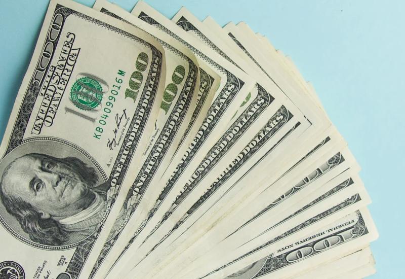 cham-biem-ve-tien châm biếm về tiền