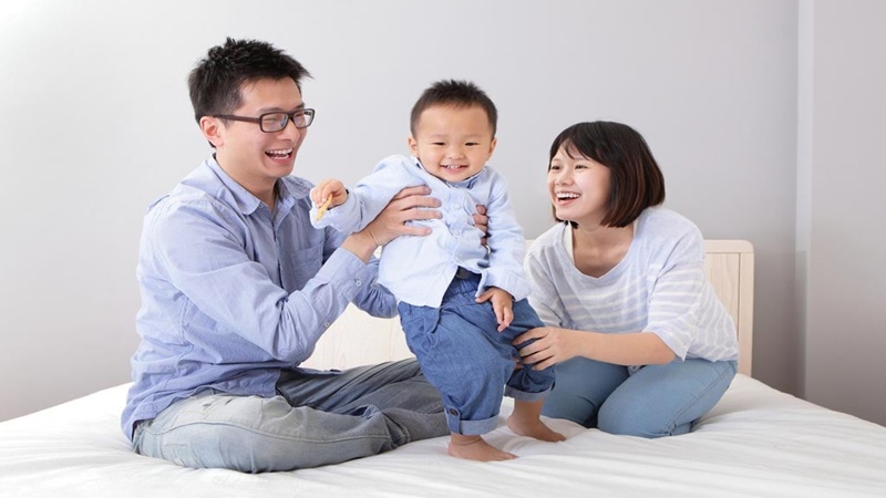 con-nha-tong-khong-giong-long-cung-giong-canh-the-hien-tinh-chat-gi-cua-su-phat-trien Con nhà tông không giống lông cũng giống cánh thể hiện tinh chất gì của sự phát triển