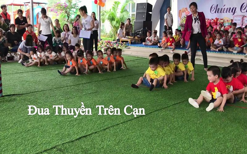dua-thuyen-tren-can-1 Đua thuyền trên cạn