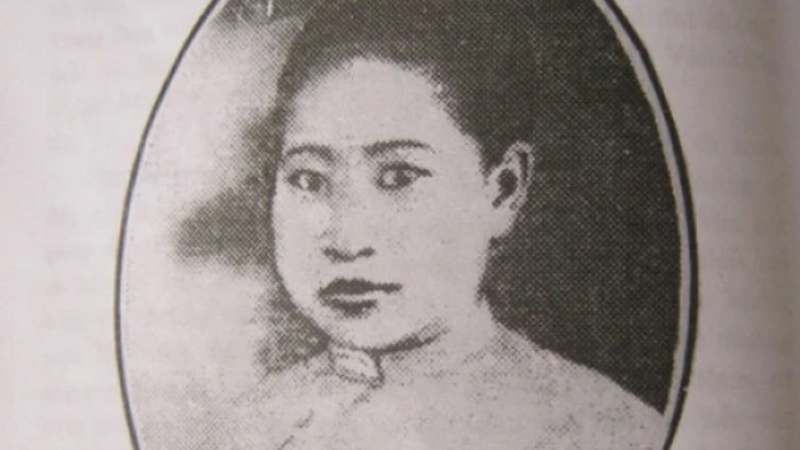 soan-bai-nu-phong-vien-dau-tien-tran-nhat-vy-1 soạn bài nữ phóng viên đầu tiên trần nhật vy