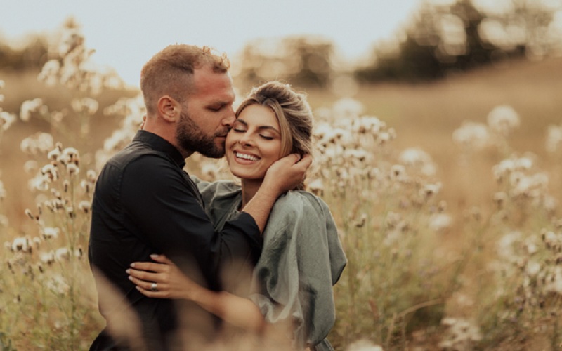 tha-thinh-ten-nguyet Thả thính tên Nguyệt