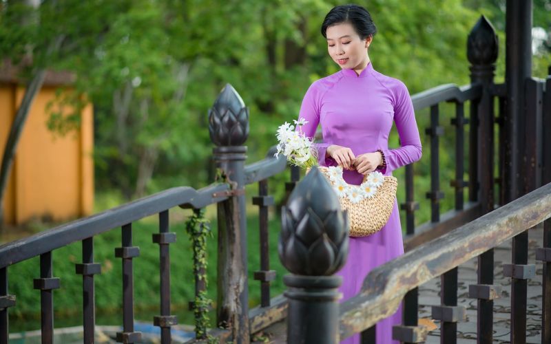 tho-ve-ao-dai-tim-hue thơ về áo dài tím huế