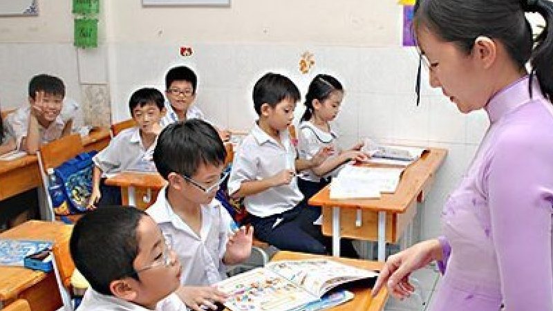 tho-ve-co-giao-tieu-hoc thơ về cô giáo tiểu học