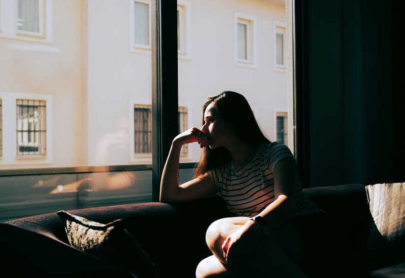 tuyen-tap-tho-buon-ve-noi-co-don tuyển tập thơ buồn về nỗi cô đơn