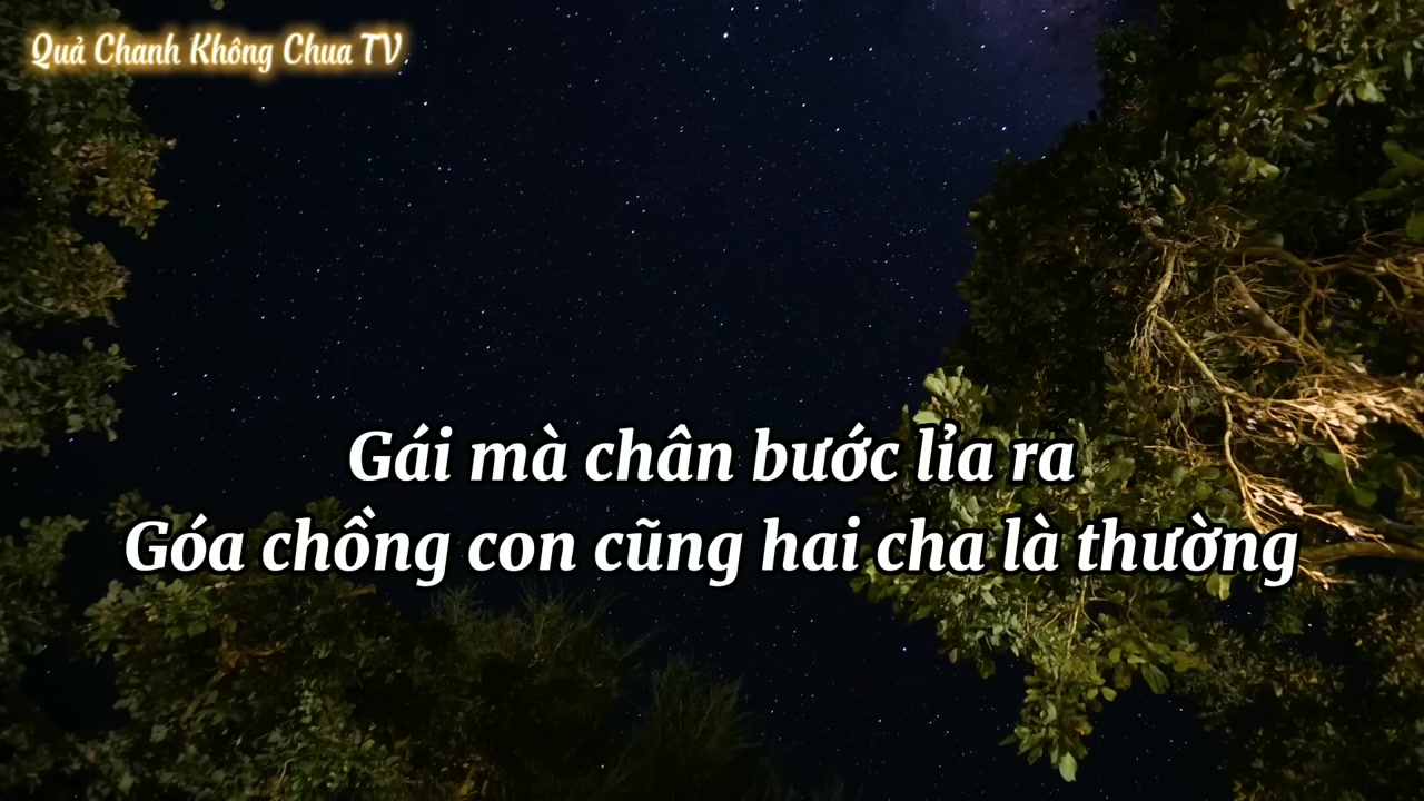 Tranh minh họa cuộc sống gia đình thời xưa, nơi số phận người phụ nữ gắn liền với chồng con.