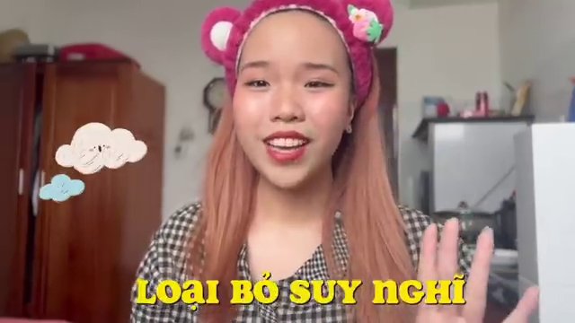 Hình ảnh minh họa một học sinh đang tập trung phân tích đề bài văn.