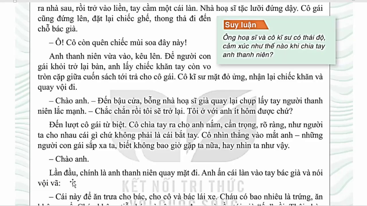 Khoảnh khắc anh thanh niên trao tặng bó hoa rừng cho cô gái, với nụ cười hiền hậu và ánh mắt trìu mến.
